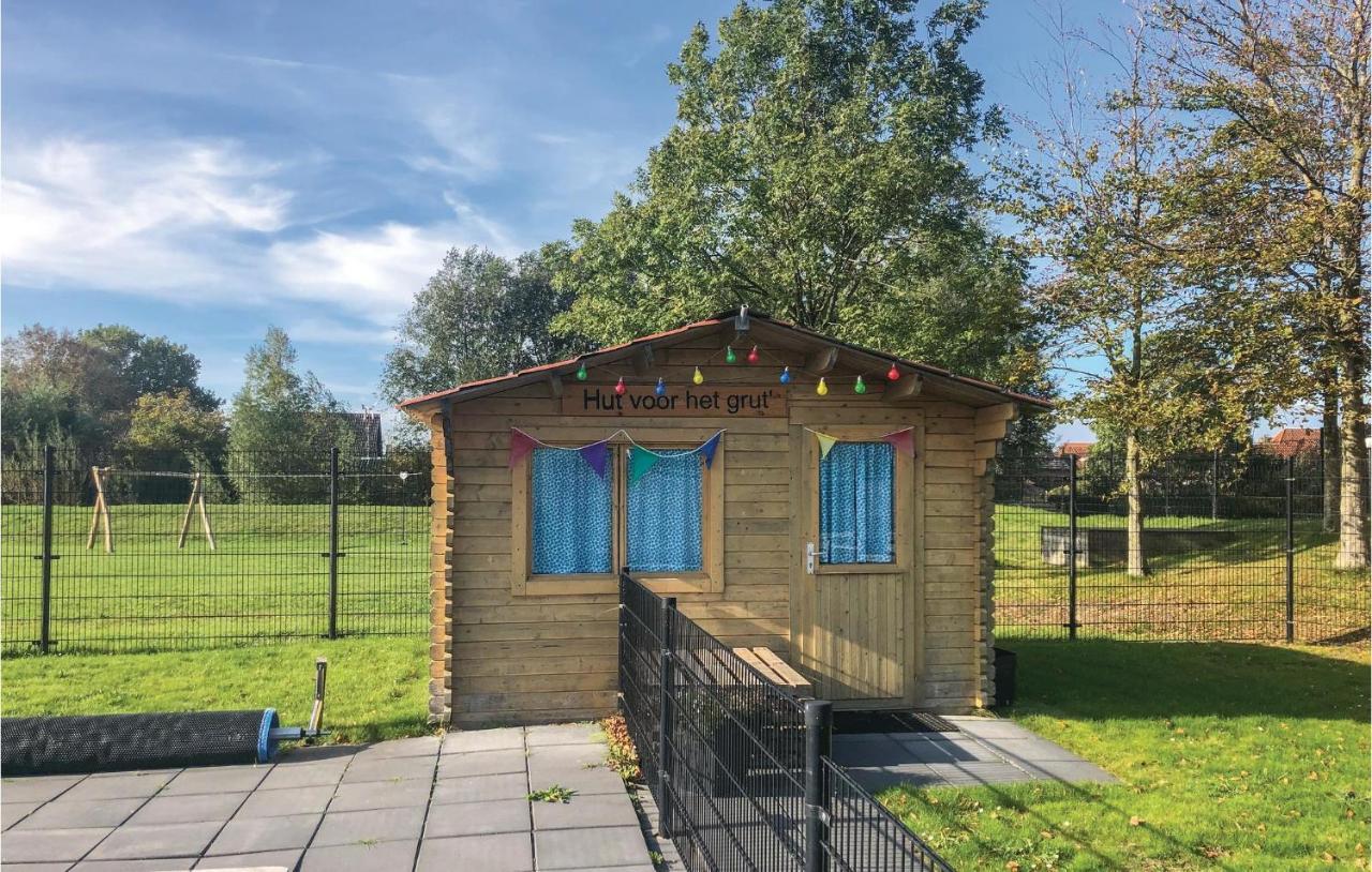 2 Bedroom Awesome Home In Tzummarum Екстер'єр фото